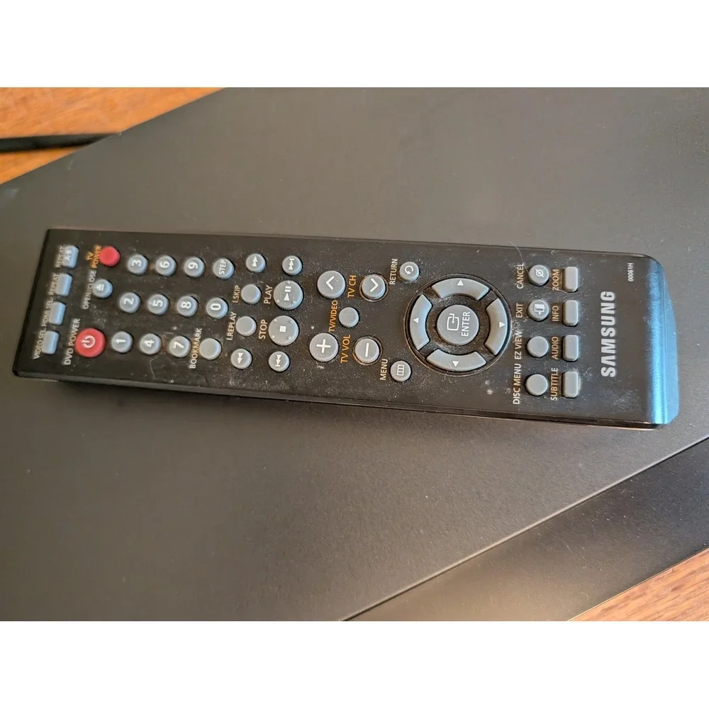 Samsung DVD-1080P7 DVD Player Full HD Up-Scaling HDMI Black with Remote Tested